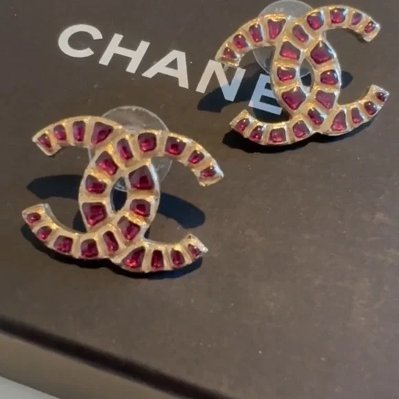 RARE CHANEL 2019 Egyptian Nile Stud Gold Runway Earrings - Picture 5 of 8